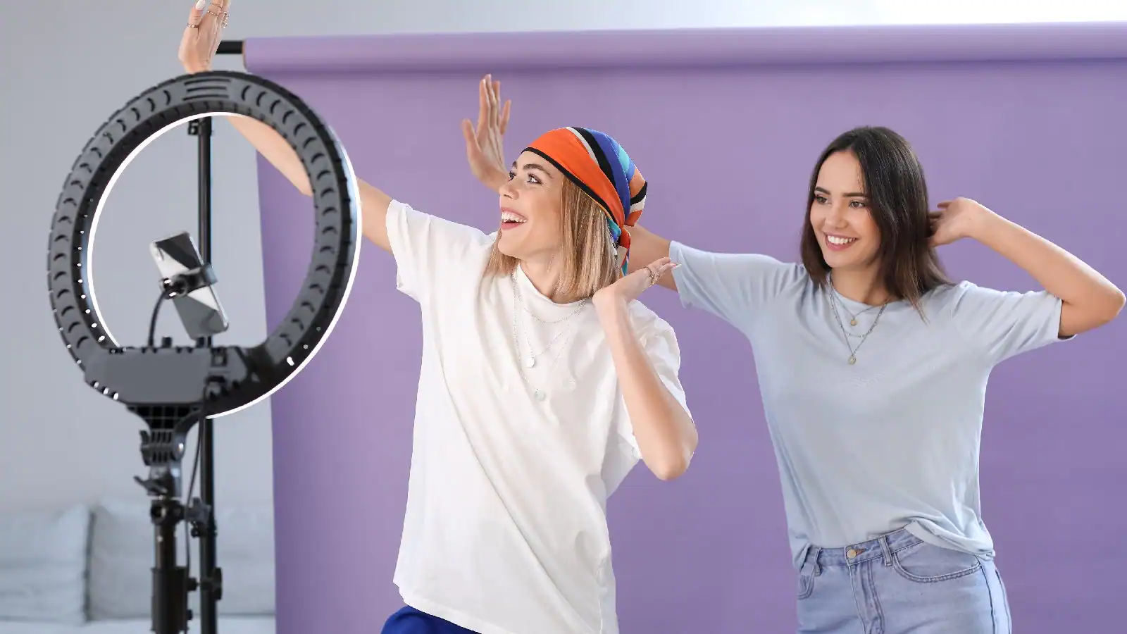 Listed here are 5 easy dance strikes for weight reduction