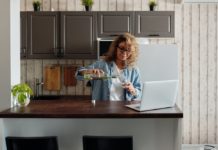 what midlife ladies instructed us about consuming—and why it is so laborious to cease