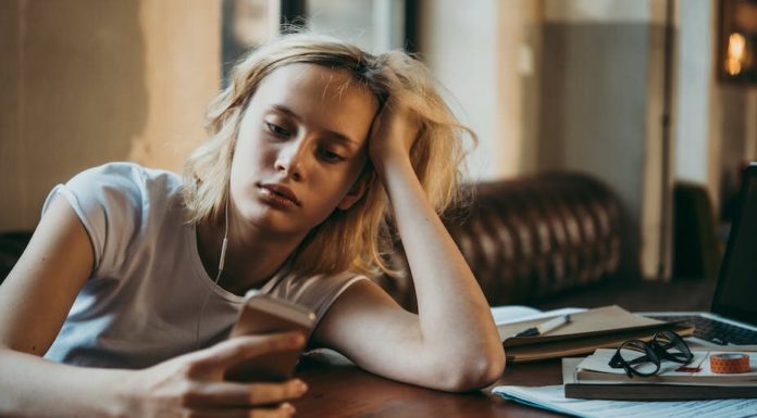 Procrastinating is linked to well being and profession issues, however there are issues you are able to do to cease