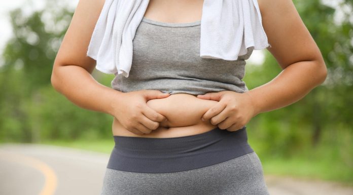 Do this 5-minute Japanese towel train that helps burn stomach fats