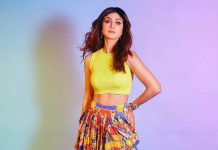 Shilpa Shetty doles out Monday motivation with Yoga stretches