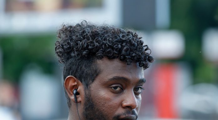 Over a billion younger persons are probably liable to listening to loss from headphones, earbuds, loud music venues