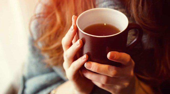 3 causes to keep away from ingesting scorching tea on an empty abdomen