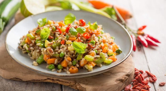 Here’s a wholesome lunch recipe made with of quinoa and avocado