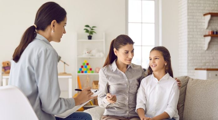 how can moms can their youngsters to take care of psychological well being points?