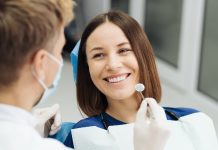 Dental scaling: The method that cleans enamel, clears tartar