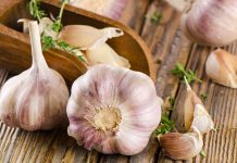 Garlic can have negative effects for some individuals