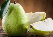 5 methods to incorporate pear in your skincare regime
