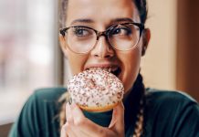 Sugar is likely one of the meals to be averted throughout cough and chilly