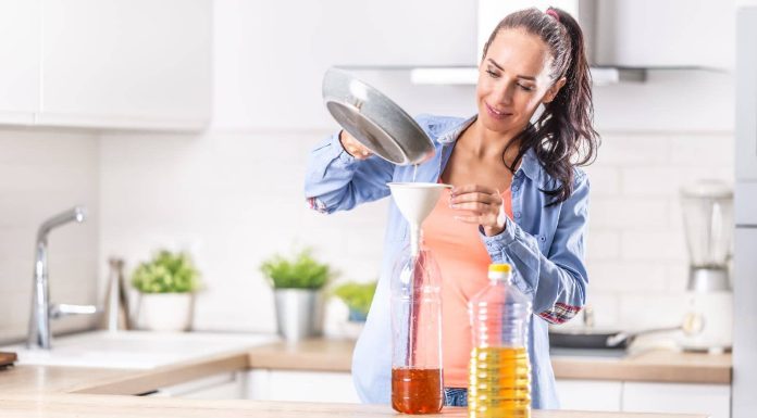 Know why reusing cooking oil is dangerous in your pores and skin, coronary heart and liver