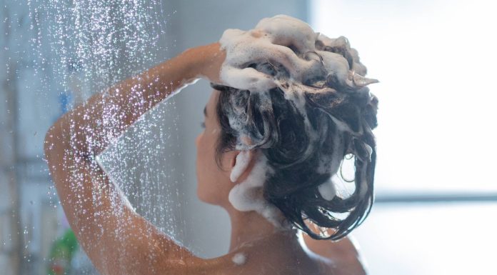 Go for pure hair cleansers as a substitute of utilizing shampoo to clean hair