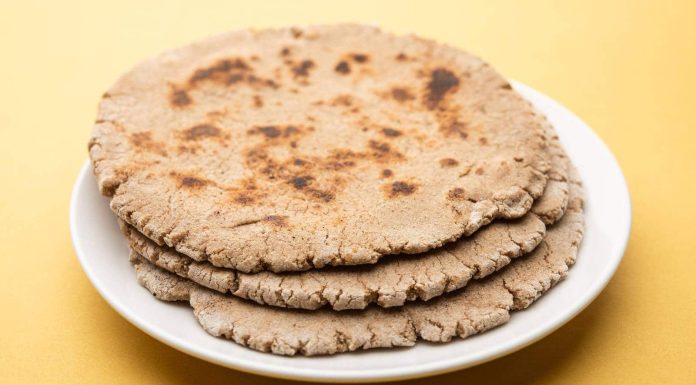 Methods to make singhara atta roti? Here is a wholesome winter recipe