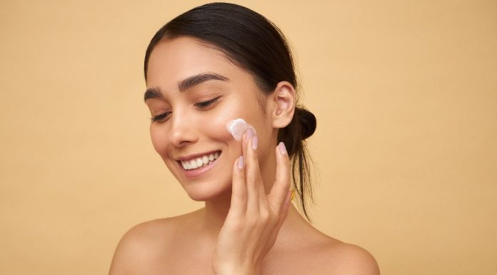 Ditch these dangerous skincare habits in New 12 months 2023