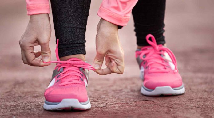 Why choosing the proper strolling sneakers is essential in your well being