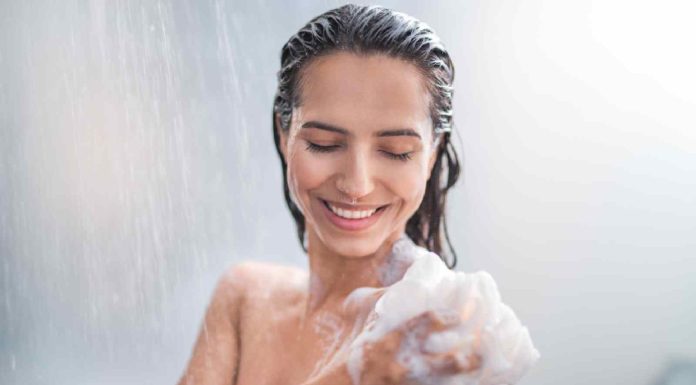Bathe errors which might destroy your pores and skin and hair