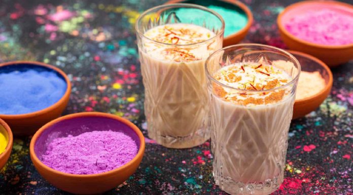 Holi 2023: Find out how to make thandai recipe