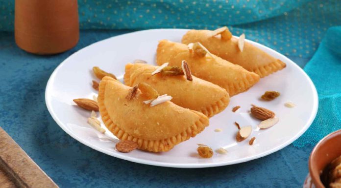 Holi 2023: Is baked gujiya higher than fried gujiya?