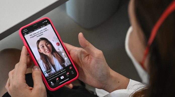 Philippine social media customers face barrage of bogus medical posts