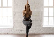5 yoga poses to make your saggy breasts look agency