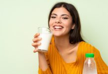 Advantages of consuming milk for pores and skin