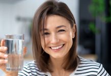 Advantages of consuming heat water: Is it higher than chilly water?