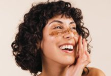 5 greatest face scrubs for blackheads to get clear and clear pores and skin