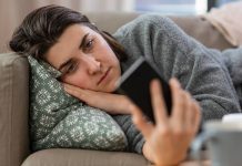 Tips on how to cease doomscrolling: 9 suggestions to your thoughts’s sake