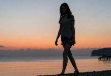 Advantages of night time stroll after dinner for weight reduction