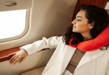 5 greatest journey pillows for lengthy flights