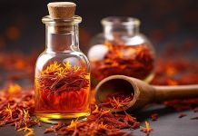 Greatest kumkumadi oils underneath Rs 1000 for glowing pores and skin