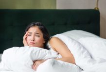 9 methods to sleep once more after waking up at evening