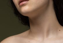 Pores and skin tag vs mole: Similarities and variations