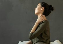 Stiff neck: Causes and When to go to the physician