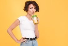10 collagen-boosting drinks to your youthful pores and skin