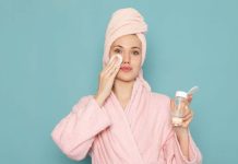 Face toner information: How you can discover the appropriate one to your pores and skin kind