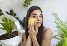 How to decide on skincare merchandise for shiny pores and skin
