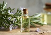rosemary-oil-for-hair-growth-top-6-picks-to-reduce-hair-fall | HealthShots