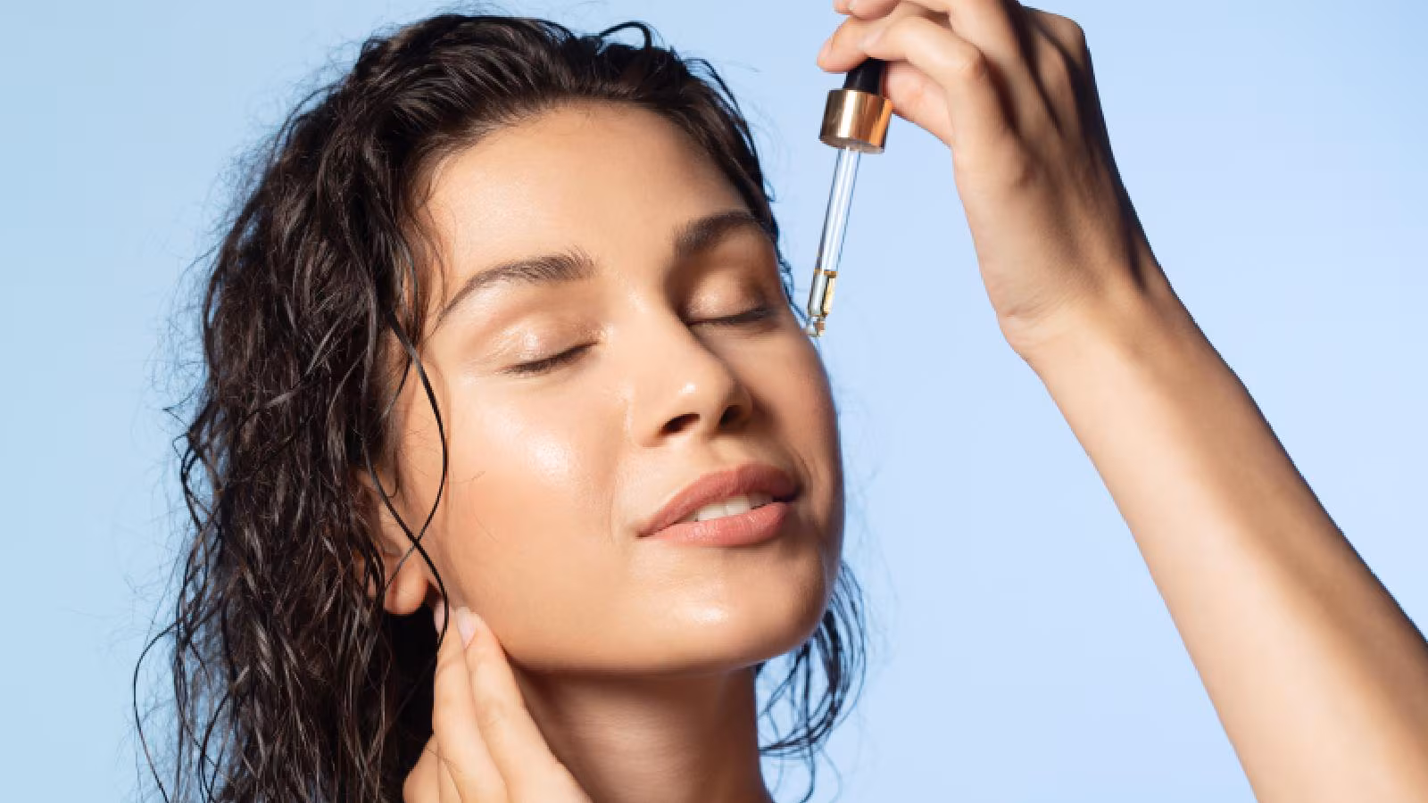 Dermatologist-approved niacinamide serums for brighter Indian pores and skin