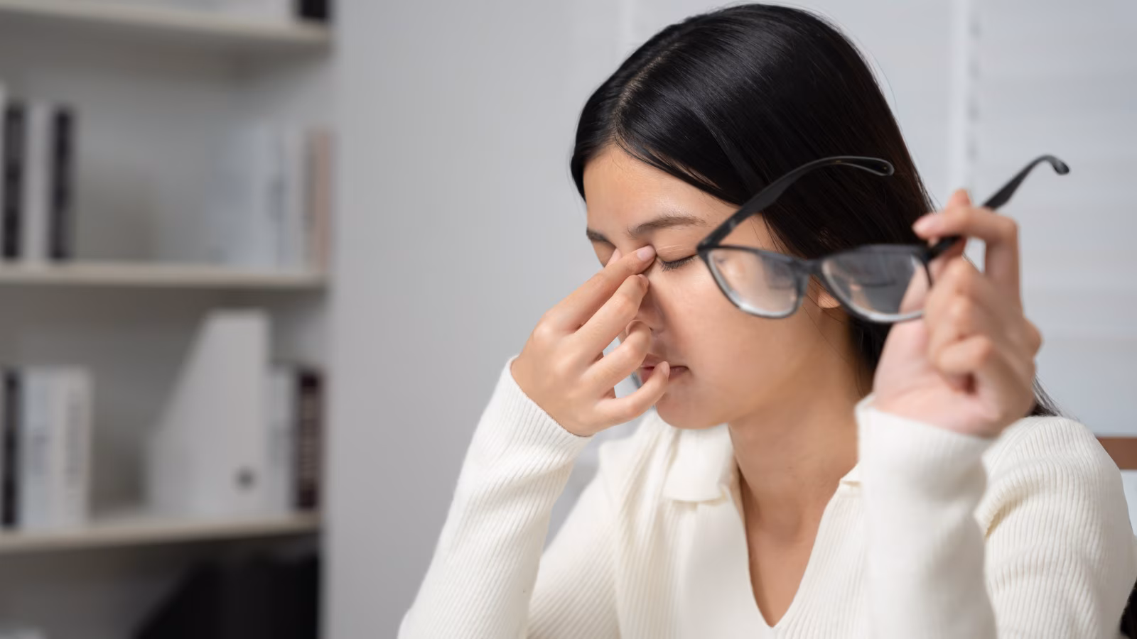 Administration of conjunctivitis throughout monsoon: Suggestions and prevention